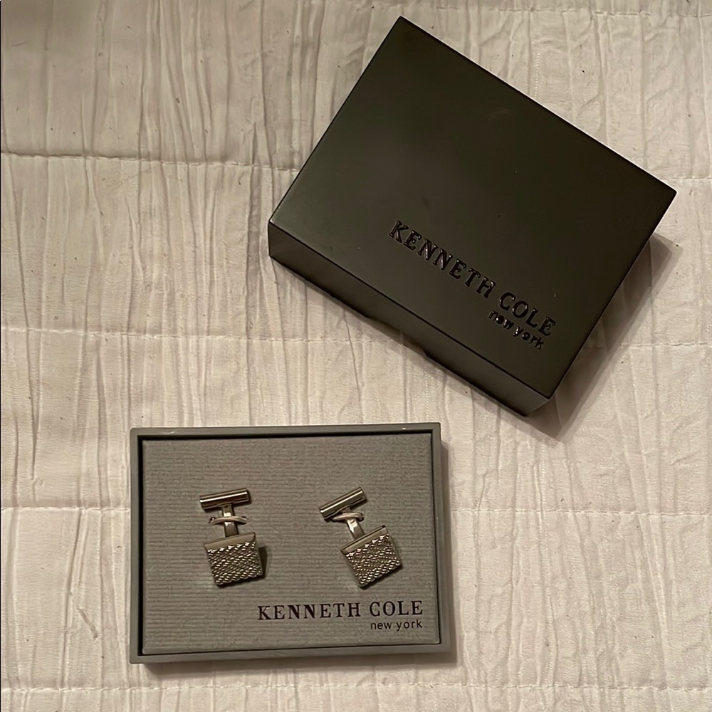 Kenneth Cole Silver Cuff Links Elegant Accessories